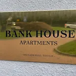 Luxury - Bank House - Private Gated Carpark