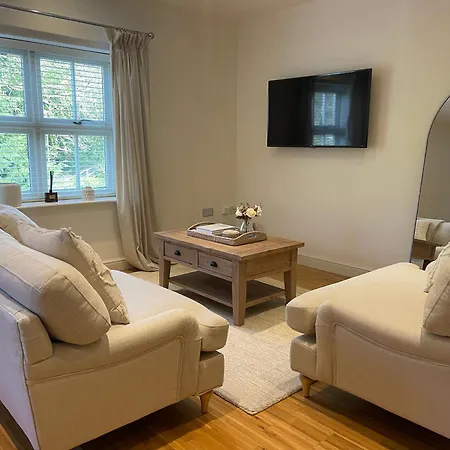 Luxury - Bank House - Private Gated Carpark