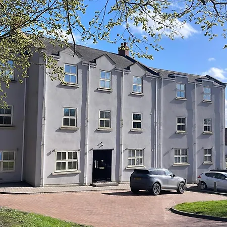 Luxury - Bank House - Private Gated Carpark Yarm