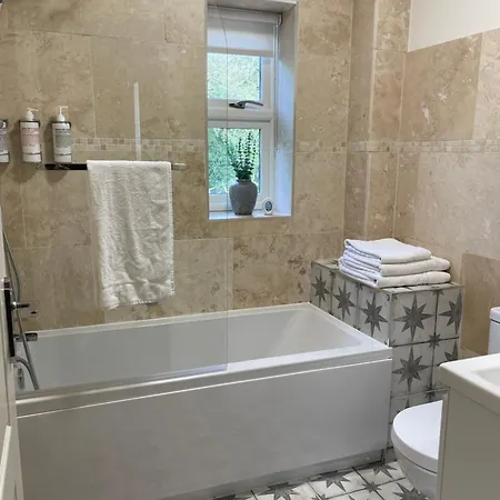 Apartamento Luxury - Bank House - Private Gated Carpark Yarm